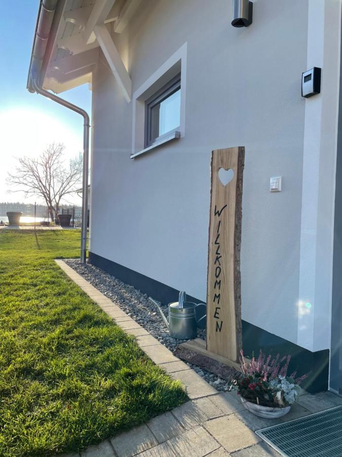 5 Sterne-Ferienhaus Eisvogel Am See Mit Sauna Und Kamin Krakow am See Luaran gambar