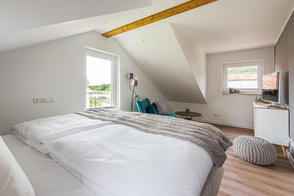 5 Sterne-Ferienhaus Eisvogel Am See Mit Sauna Und Kamin Krakow am See Luaran gambar