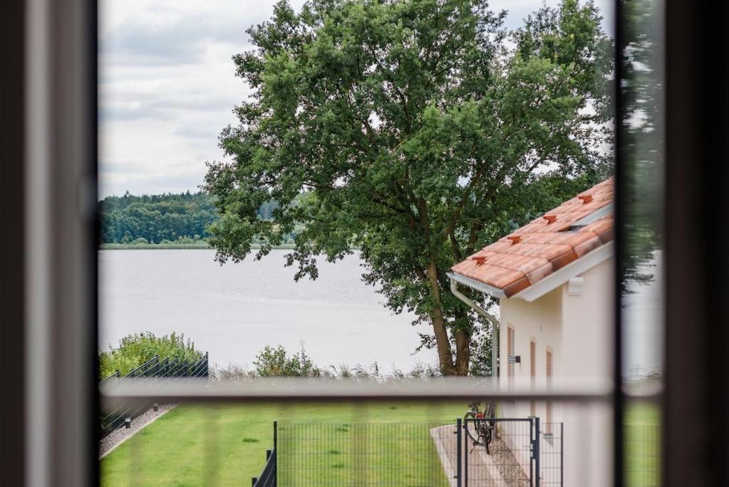 5 Sterne-Ferienhaus Eisvogel Am See Mit Sauna Und Kamin Krakow am See Luaran gambar