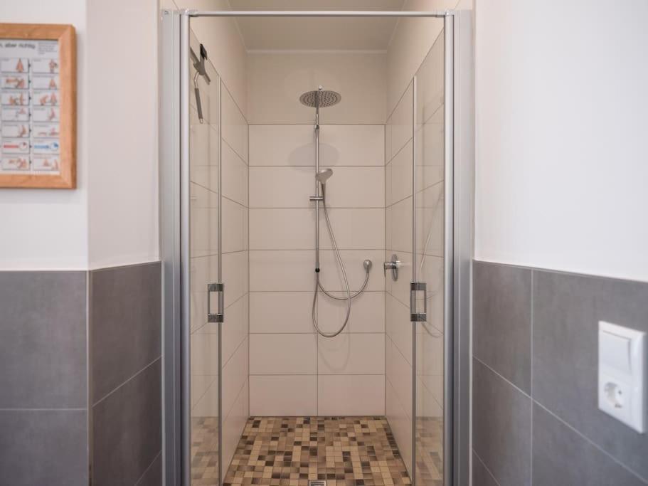 5 Sterne-Ferienhaus Eisvogel Am See Mit Sauna Und Kamin Krakow am See Luaran gambar