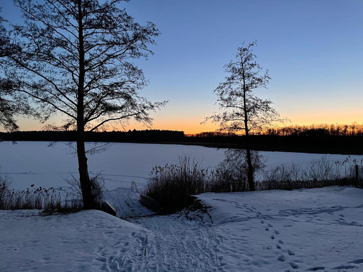 5 Sterne-Ferienhaus Eisvogel Am See Mit Sauna Und Kamin Krakow am See Luaran gambar