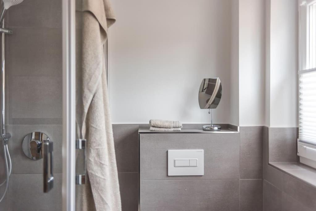 5 Sterne-Ferienhaus Eisvogel Am See Mit Sauna Und Kamin Krakow am See Luaran gambar